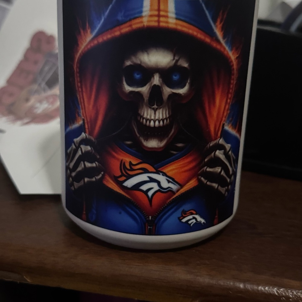 Broncos color changing mug